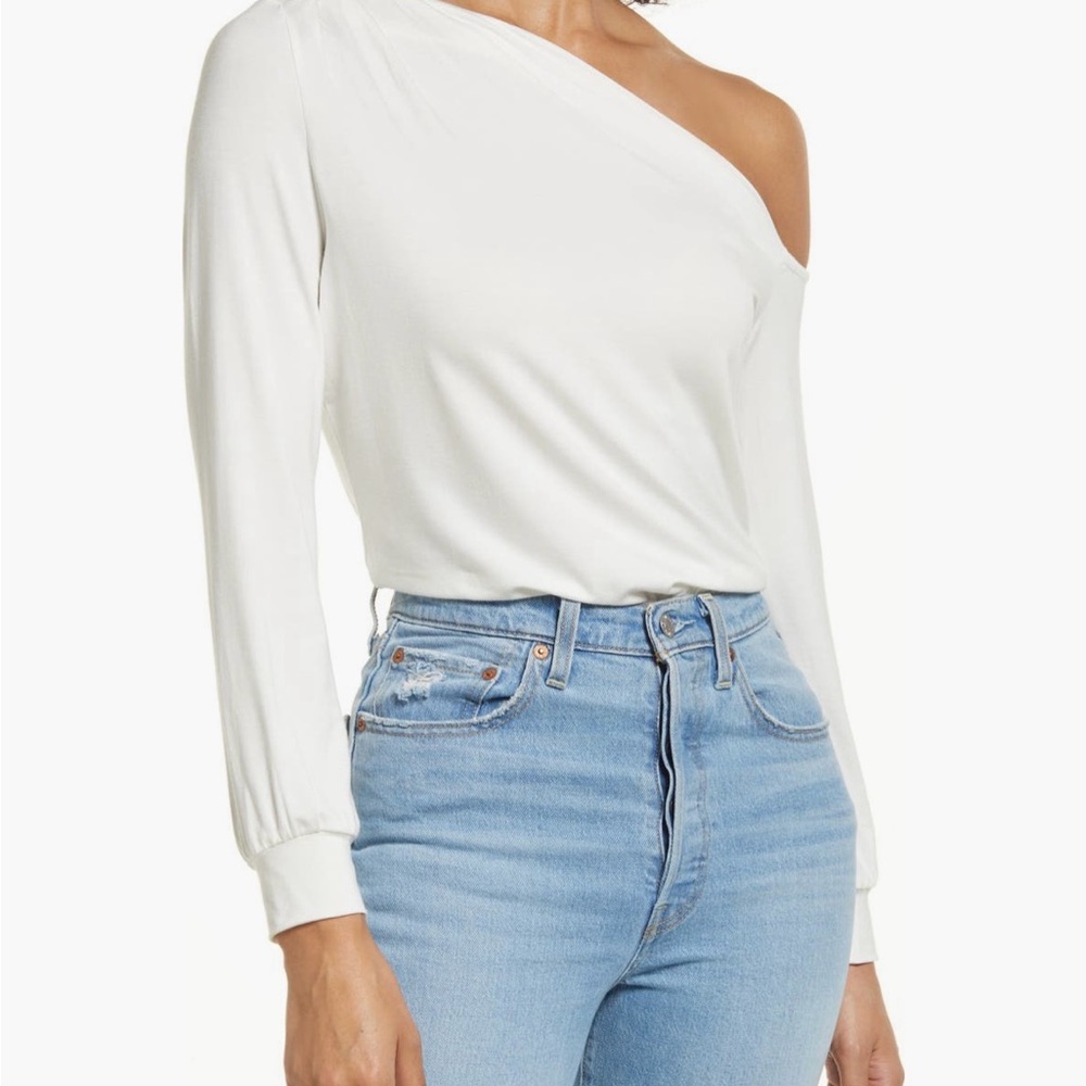 1. State One shoulder Top